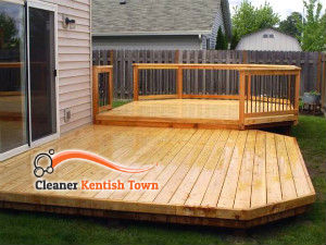 wooden-deck-cleaning-kentish-town